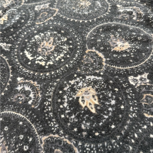 Talbots 100% Merino Wool Black Beige Medallion Print Pullover Warm Sweater - Picture 9 of 13